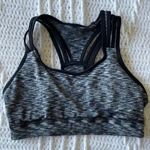 NWOT Sports bra size medium